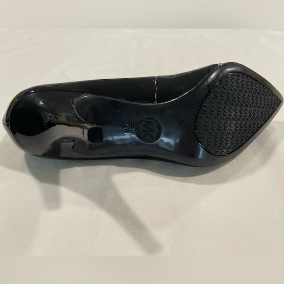 Michael Kors | NWT | Alina Flex Black Patent Leather Mid Heel | Size 7 - Picture 7 of 11